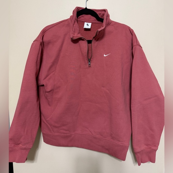 Nike Men's 1/4 zip Nike shirt - Picture 3 of 5